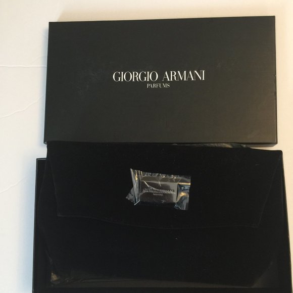 GEORGIO ARMANI PARFUM VELVET CLUTCH - Picture 1 of 2